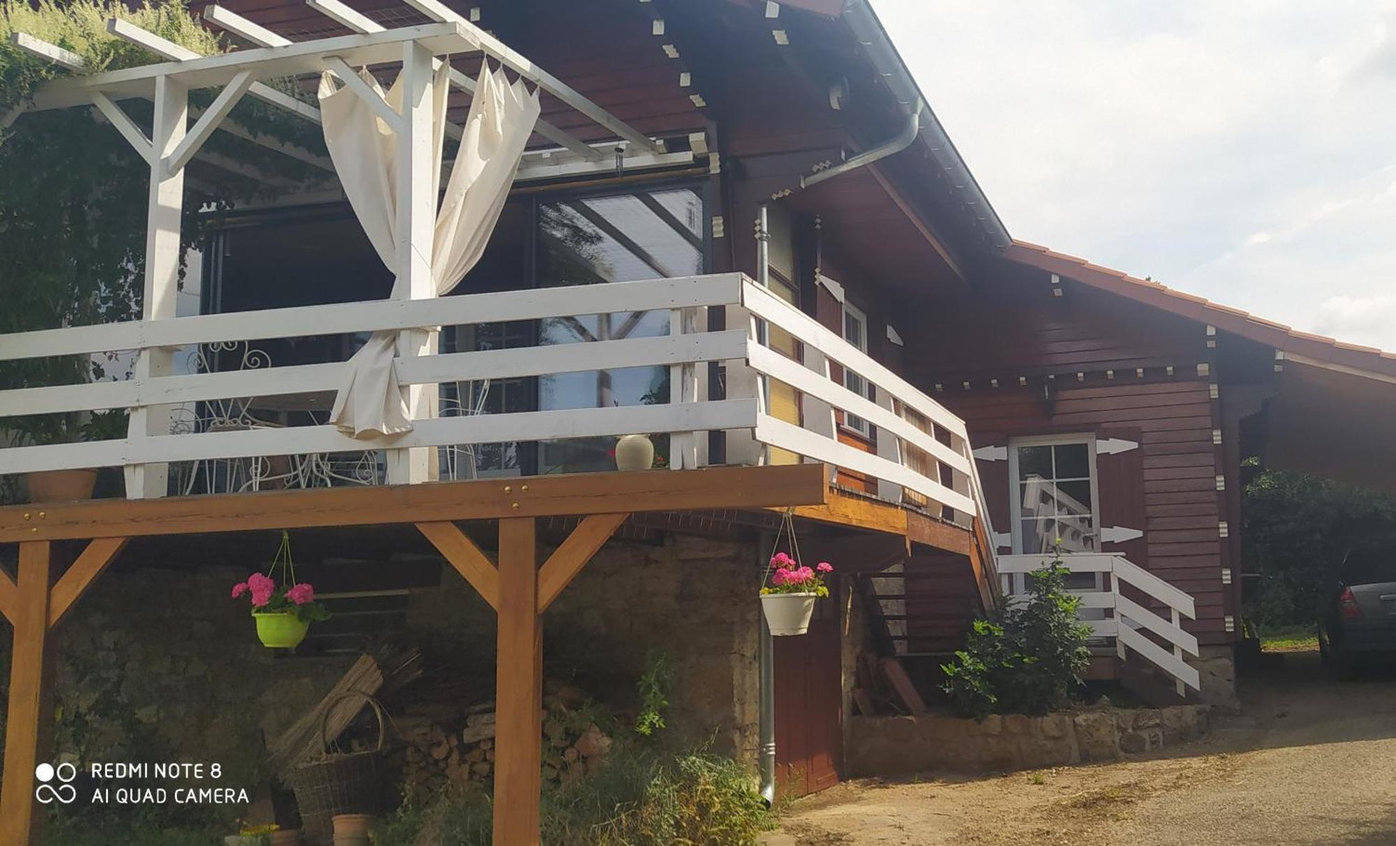 Logement Independant Attenant A Une Maison Dans Grand Jardin Retournac Exteriér fotografie